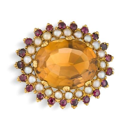 UNE BROCHE ANTIQUE EN CITRINE, PERLES ET GRENATS, 