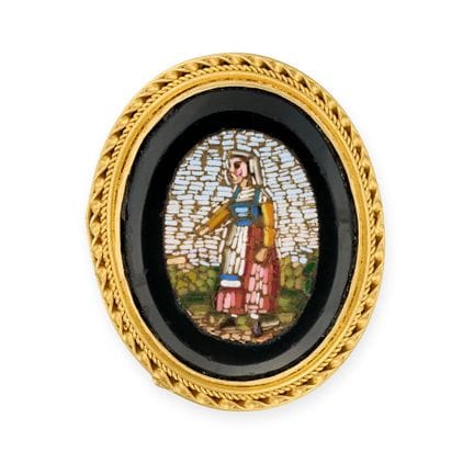 UNE BROCHE ANTIQUE EN MICROMOSAÏQUE : broche ovale