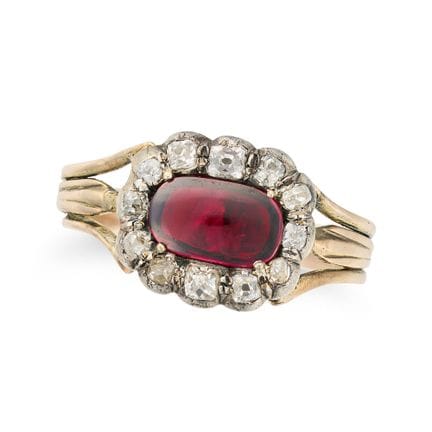 BAGUE ANTIQUE DE STYLE GÉORGIEN, EN GRENAT ET DIAM