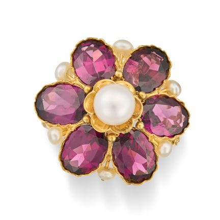 BAGUE ANTIQUE EN FORME DE FLEUR, ORNÉE DE PERLES E
