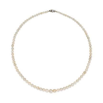 COLLIER ANTIQUE EN PERLES NATURELLES D'EAU DE MER 
