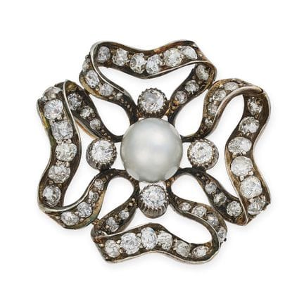 UNE MAGNIFIQUE BROCHE ANTIQUE EN PERLE NATURELLE D