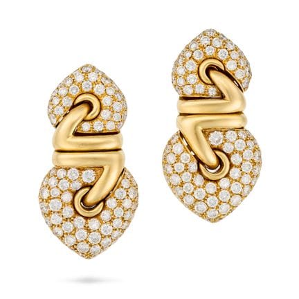 宝格丽（BULGARI），一对“Doppio Cuore”钻石夹式耳环，18K黄金材质，每只耳环由两