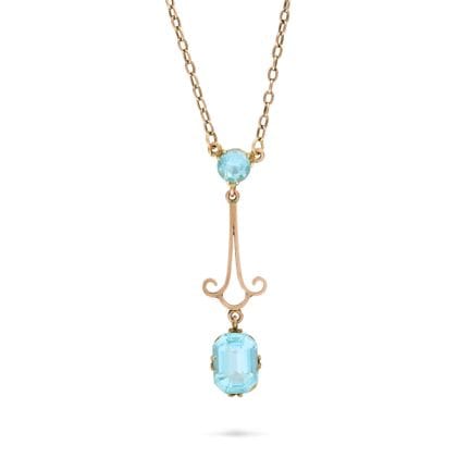 SANS PRIX DE RÉSERVE - COLLIER AVEC PENDENTIF LAVA