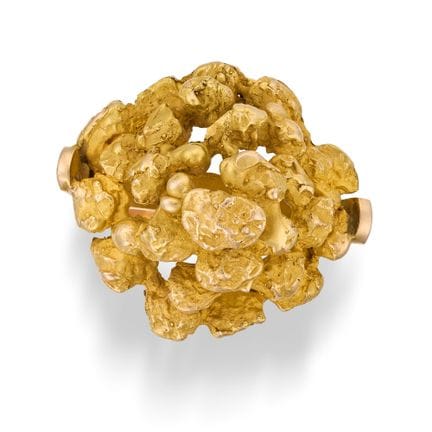 Une BAGUE EN OR jaune 18 carats, de style modernis