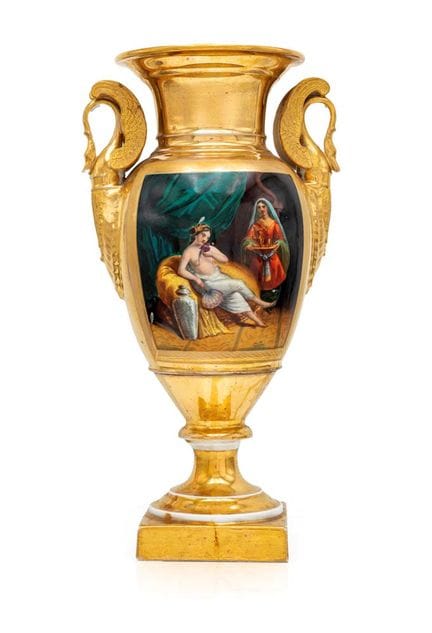 Kleine „Empire“-Vase aus vergoldetem Porzellan mit