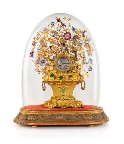 Tischuhr aus Repoussé-Blattgold, 19. Jahrhundert
5