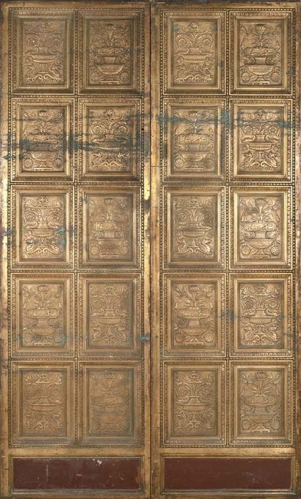 Zweiflügeliges Portal aus vergoldeter Bronze, Ende