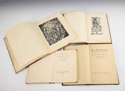 4 illustrierte Bücher mit nummerierten Auflagen 
 