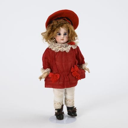 Kleine französische Mädchenpuppe. Jules Nicolas St