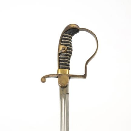 Espada corta con vaina reparada.  

Alemania.
 

L