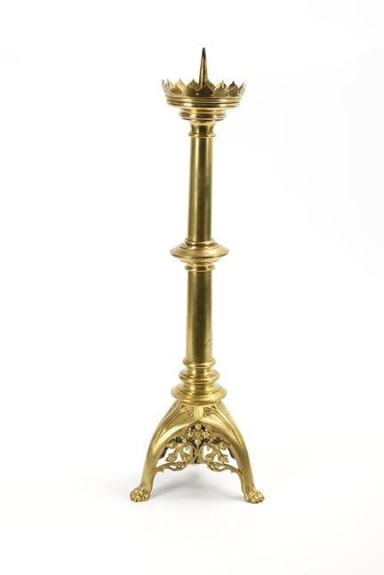 Candelabro de altar.  
 

 Marcado «J. J. Deplaz R