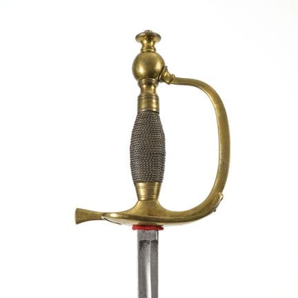 Espada de oficial de infantería con vaina.  

Alem