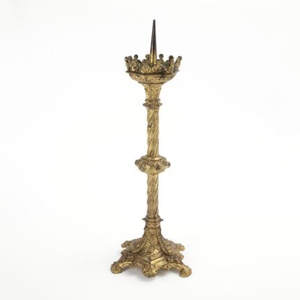 Candelabro de altar.  
 

 Marca ovalada ilegible 
