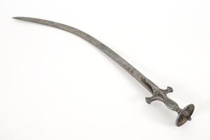Talwar.  

Región india.
 

L 81 cm.
 

Hoja muy c