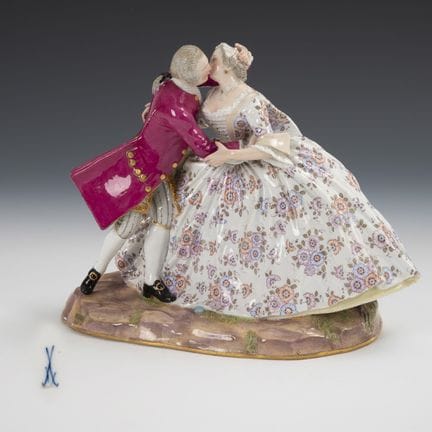 Gruppo degli Amanti. Meissen.  
 

 Spade con pome