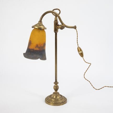 Lampe de table française. Muller Frères.  
 

 Sig