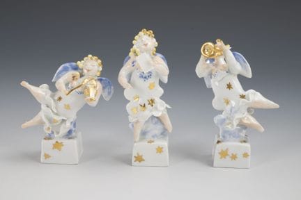 3 anges miniatures. Meissen.  
 

 Marque « Schwer