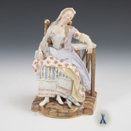 Dama addormentata. Meissen.  
 

 Spade con pomell