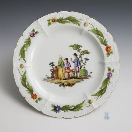Piatto in stile Biedermeier con motivo contadino. 
