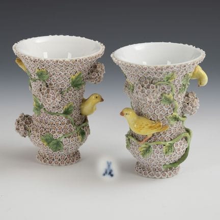 Coppia di vasi "Schneeballen". Meissen.  
 

 Spad