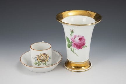 Tazza e vaso. Meissen.  

 
 

Dipinti a policromi