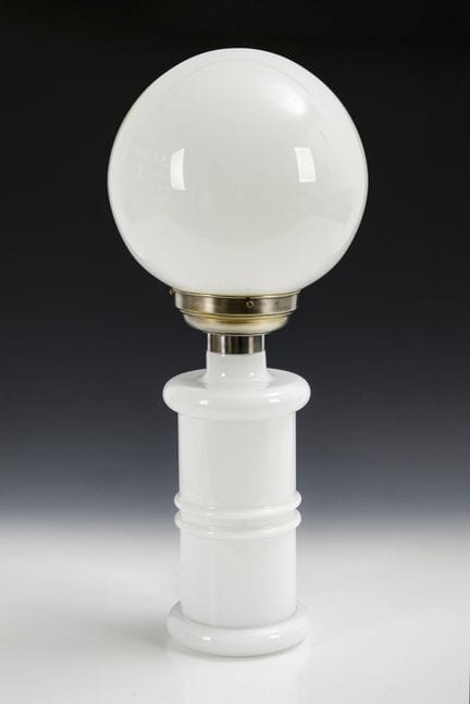 Lampe de table Art déco blanche avec abat-jour sph