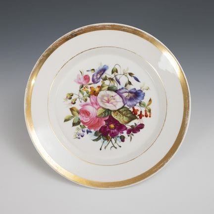 Piatto in stile Biedermeier con decorazione florea