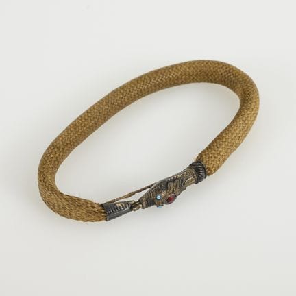 Historisches Haar-Armband.  
 

 
  
 

 Innendurc