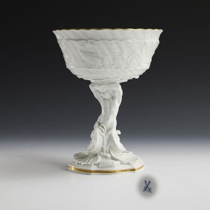 Centrotavola con decorazione del servizio “Cigno”.