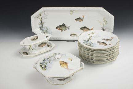 鱼类餐具套装。罗森塔尔。  
 

 塞尔布餐具部门品牌，1928年。 
  
 

 多色装饰，配
