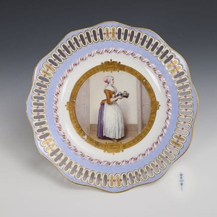 Assiette décorée : La jeune fille au chocolat. KPM