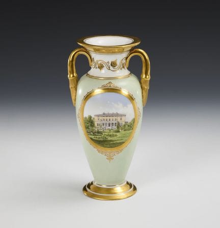 Vaso decorativo. Royal Copenhagen.  
 

 Marchio a