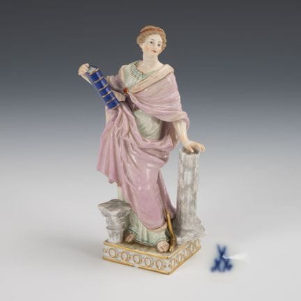 Allegoria: L’architettura. Meissen.  
 

 Spade co