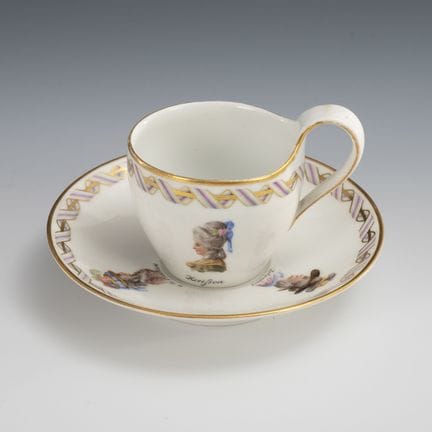 Barocke Vitrinentasse "Coeffures de Berlin.". KPM 