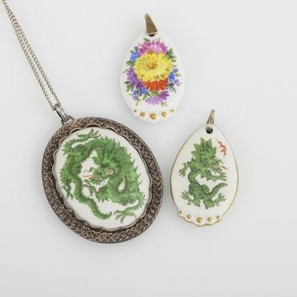 3 Porzellananhänger Meissen. Meissen.  

Schwerter