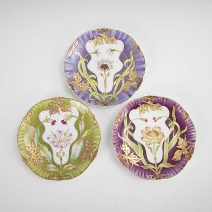 3 assiettes à dessert de style Art nouveau ornées 