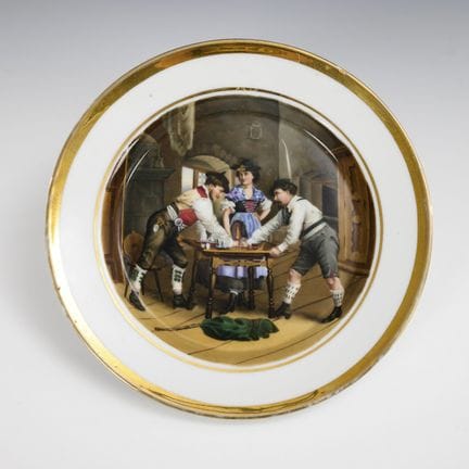Assiette illustrée : scène de taverne.  

Sans mar
