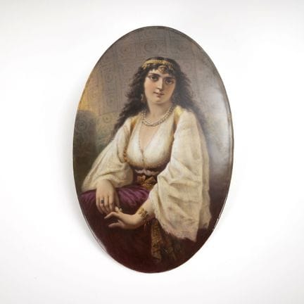Peinture sur porcelaine : Odalisque.  | Mise à jou