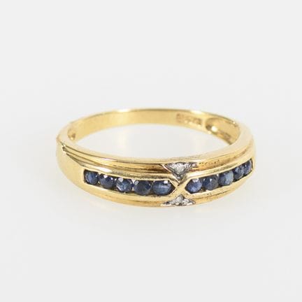 Bandring mit blauen Farbsteinen, wohl Saphiren, un