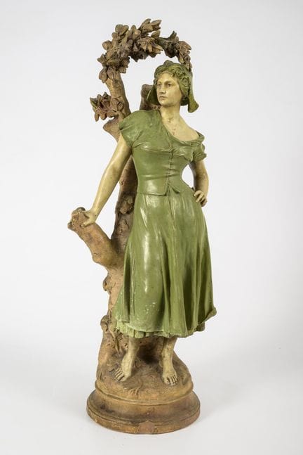 Figur: Dame vor Baum.  
 

 Verlags-Prägemarke "T&