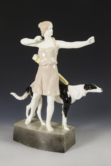 Figura mitologica: Diana con levriero. Manifattura