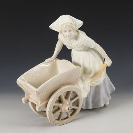 Ragazza con carriola. Manifattura viennese Friedri