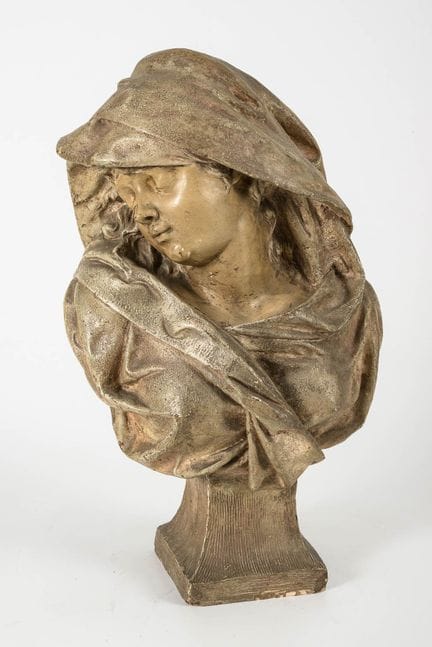 Jugendstil-Büste einer jungen Dame mit geschlossen