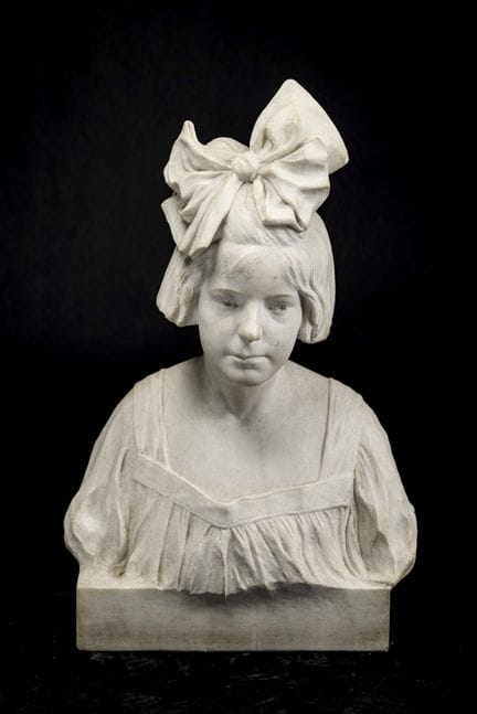 MONOGRAMMA "AR",   
 

 
Grande busto in marmo di 