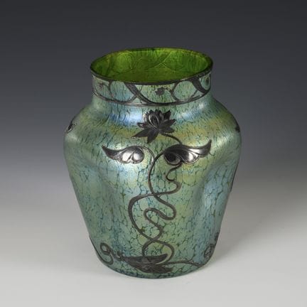 Vaso in stile Art Nouveau “Creta Papillon” con riv