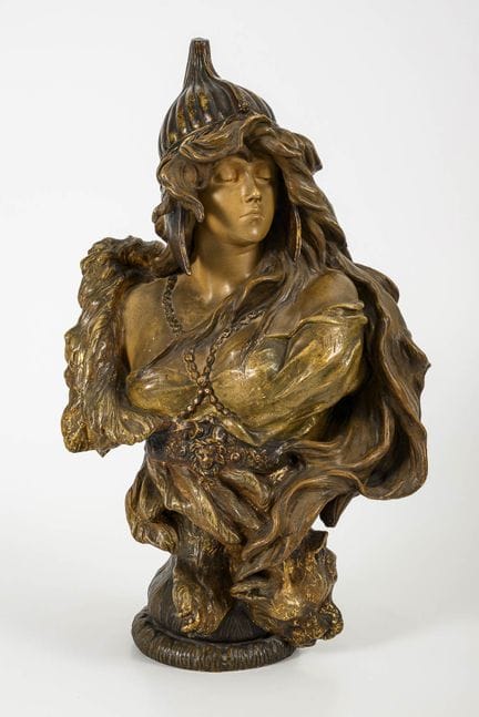 Jugendstil-Büste "Amazonenkönigin". Wiener Manufak
