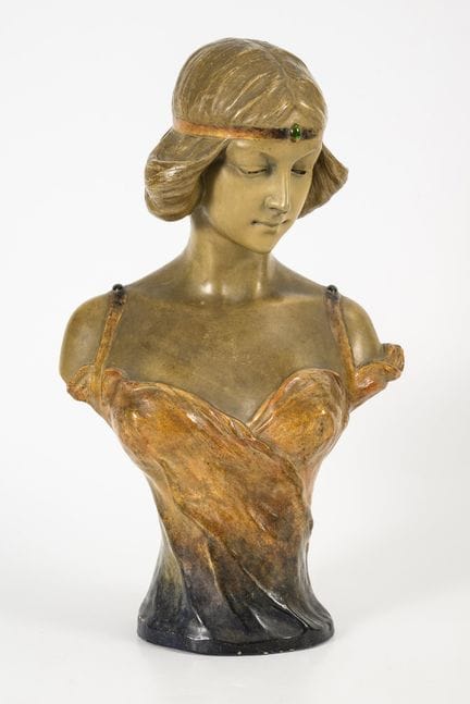 Jugendstil-Büste einer jungen Frau. Wiener Manufak