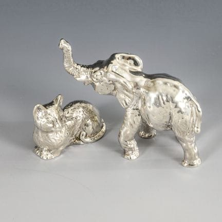2 silberne Miniatur-Tierfiguren.  
 

 Beide 925 g