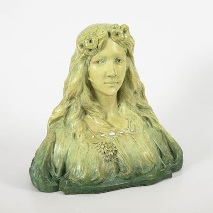 Busto in stile Art Nouveau.  
 

Senza marchio, fi